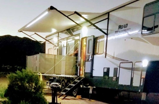 Fifth wheel/Toy hauler