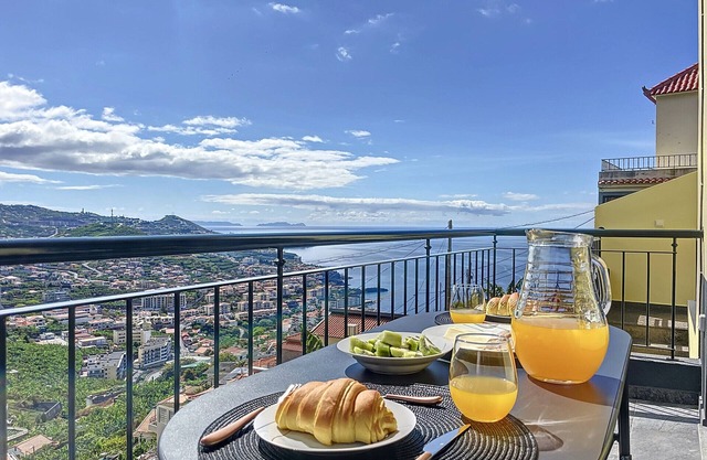 Figueiras House by Atlantic Holiday