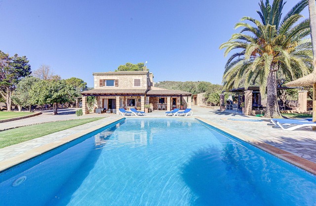 Finca Can Bosco by Rentallorca