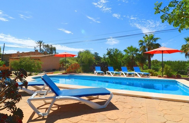 Finca "Can Cova" with Private Pool and Wi-Fi