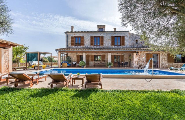 Finca Domingo traditional holiday house in a quiet area in Portopetro