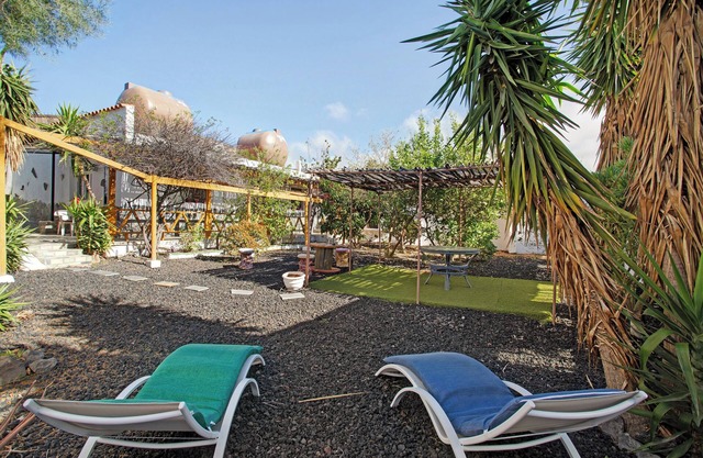 Finca Fani 4 with Mountain View, Shared Pool, Wi-Fi, Terrace & Garden