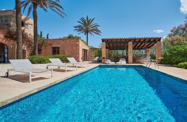 Finca 'Son Garreta' with Views of the Tramuntana, Private Pool and Wi-Fi