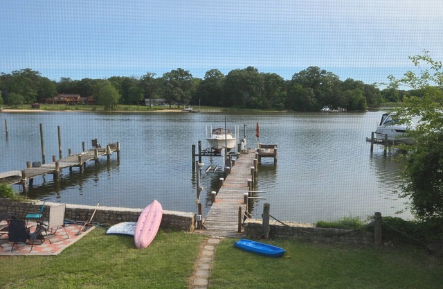 Firepit, Beach, Pier and Gorgeous views without leaving your home ! ! !