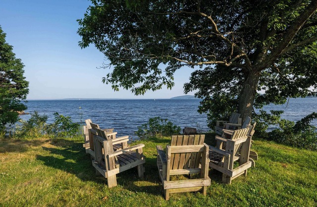 Fireside Inn & Suites - Belfast