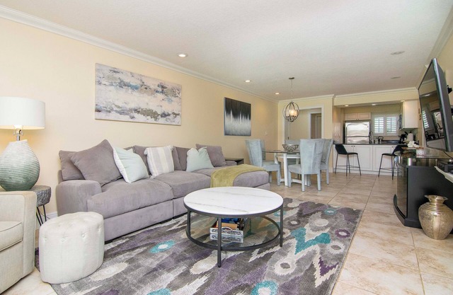 First Floor 2bd/2ba Fully Remodeled Condo in Saddlebrook