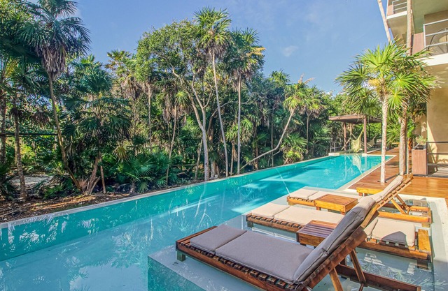 First floor apartment near the beach