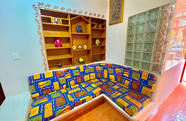 First floor house in Calle Adelita, in front of the Rest. La Gula