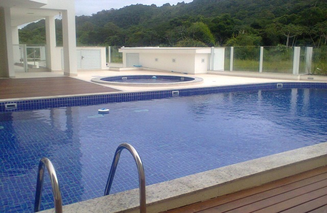 FIT 2 QTOS, SUITE, POOL, BARBECUE. AIR CONDITIONING, NEAR THE SEA