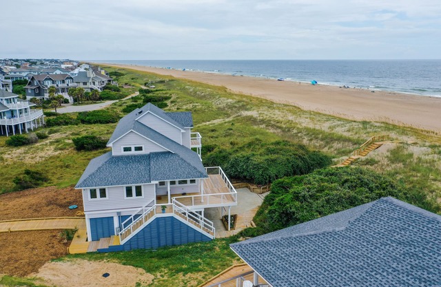 Five Bedroom Oceanfront Property with private beach access