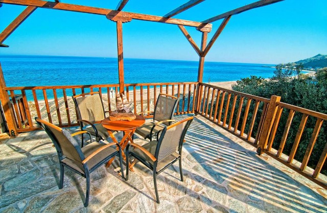 Flamingo Hotel Pelion - Seaside Superior Studios & Suites