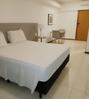 Flat 01 Celita Franca Business