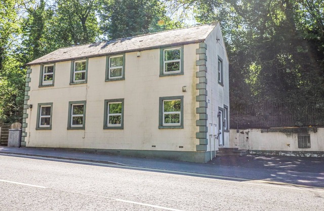 FLAT 2, OMEGA COURT, pet friendly in Whitehaven