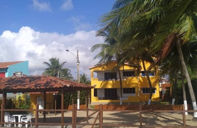Flat in a seaside condominium in Tamandaré with 2 kayaks available for use