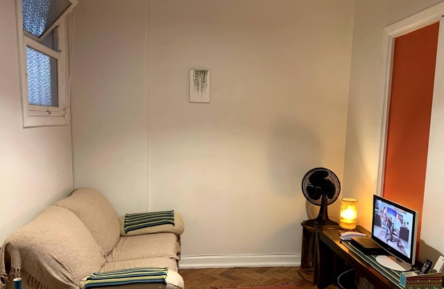 Flemish in front of the beach and the park