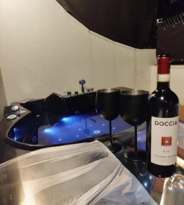 Florence Holiday Apartment Ponte Vecchio Glow Suite Jacuzzi