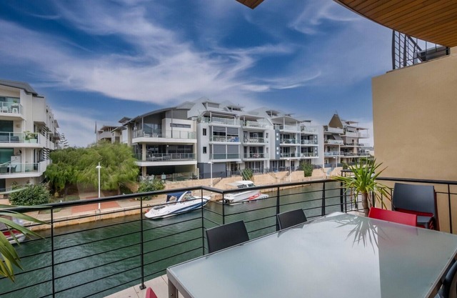 Florian on Mews - 5 Bedroom Townhouse