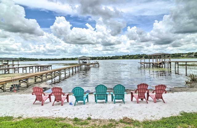 Florida Family Home with Dock on Saw Mill Lake!