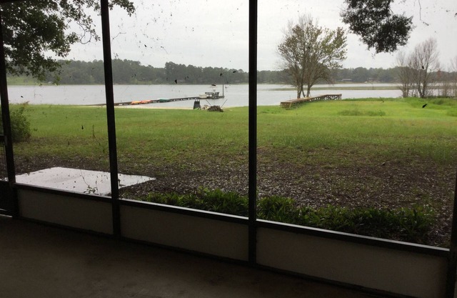 Florida Lakeside Getaway