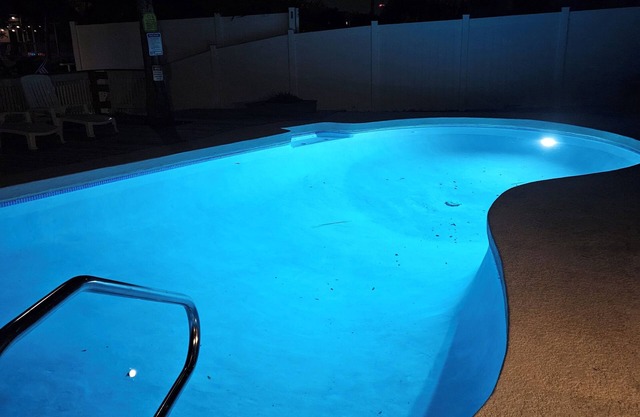 Florida Life on the water with game room, heated pool, kayaks +nPet friendly!