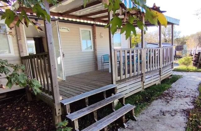 Flower Camping Le Lac aux Birds * - Mobil-home Standard 30 m2 (3 bedrooms) + covered terrace 12m2 6 persons