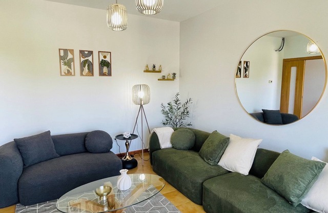 FOGAR DE AROUSA 3 minutes from the beaches, garden, barbecue, swimming pools, playground, children's playground.