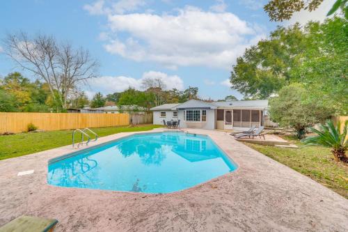 Foosball Games and Al Fresco Dining Pensacola Home!
