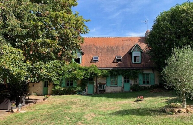 For peaceful holidays Gîte Beaumont sur Dême 8 persons