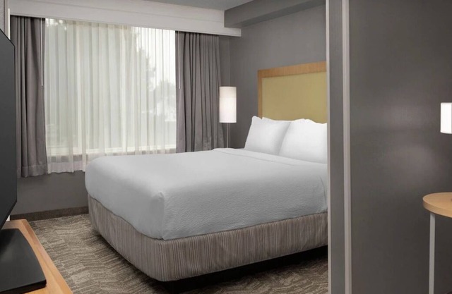 For the Whole Family! Onsite Pool, 3 Relaxing Units, Free Bfast, Pet-Friendly!