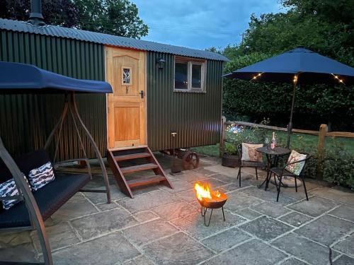Forest View Shepherd Hut Stag hut