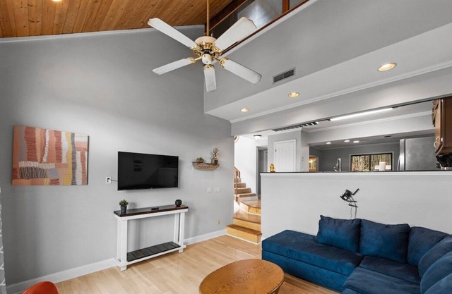 Forget your worries in this spacious and serene space