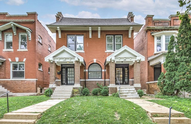 Forrest Parks St Louis Charm is perfect for all your needs.