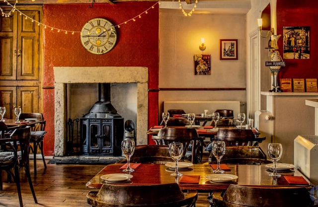 Forresters Bar & Restaurant With Rooms