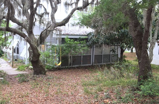 Fort Morgan Waterfront Bay Cabin-Gulf beach. Private Comfy & Romantic Wifi Cable