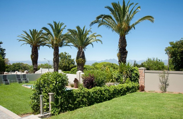 Four Palms Accommodation