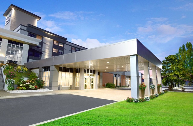 Four Points by Sheraton York