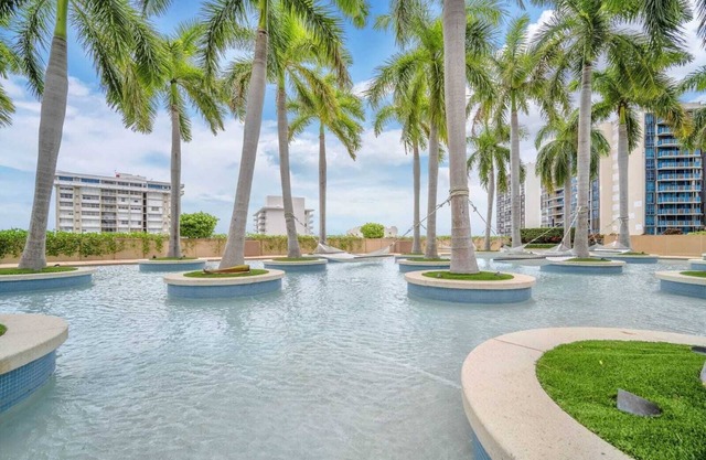 Four Seasons 1br Suite