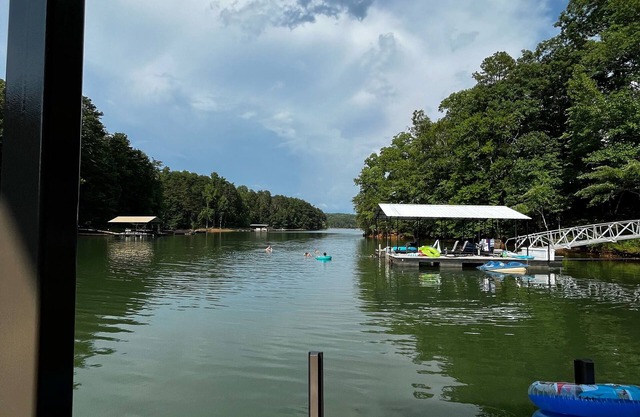 Four Seasons Farmhouse Retreat on Lake Hartwell