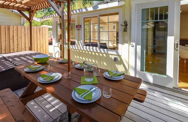 Foxwood ~ Completely Updated Cabin, Well-Stocked, Super Comfy! Walk to River