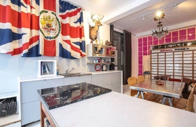 Framery Studio - Comfortable, light and airy space