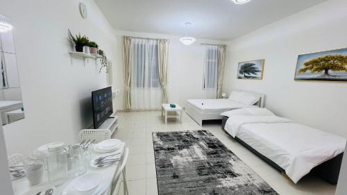 France cluster International city - Spacious Bright Furnished Studio apartment