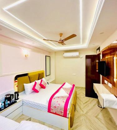 Frankstay By Hotel Samrat Residency 10 Mints Walking Distance Nizamuddin Railway Station