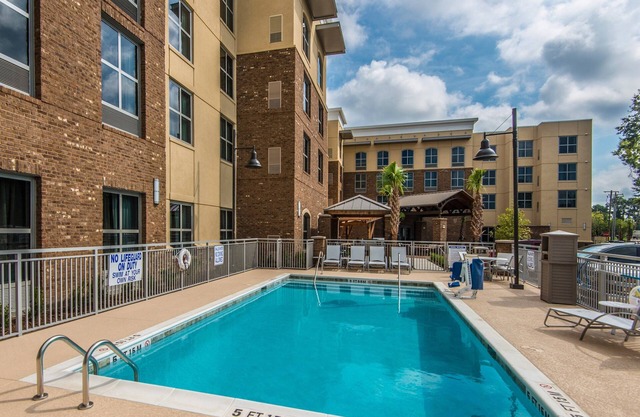 Free Breakfast Buffet + Outdoor Pool + Free Wi-Fi | Balcony with Bridge and Harbor Views!
