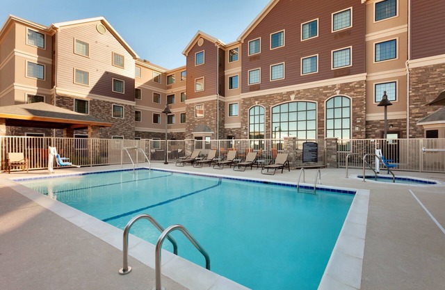 Free Breakfast. Pool. Quick Drive to the new Chevron and Oxy campuses! Great for Business Travelers!
