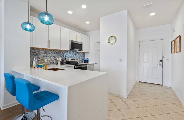 Free fun package! Gulf view pet friendly pool hot tub 2BD 2BA sleeps 6