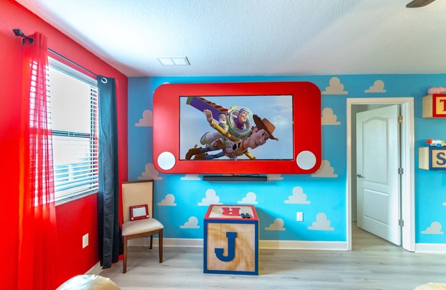 FREE Pool Heat/Grill-Massage Chair-Games-WaterPark