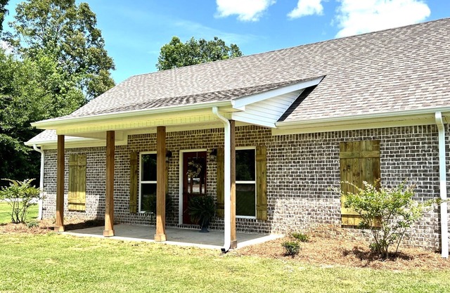 Free Ride to & from Ole Miss Football Games! Country Charm - Minutes to Town