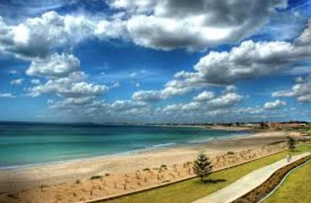 FREE WiFi - Mandurah Holiday House (50 m to the beach) Netflix option