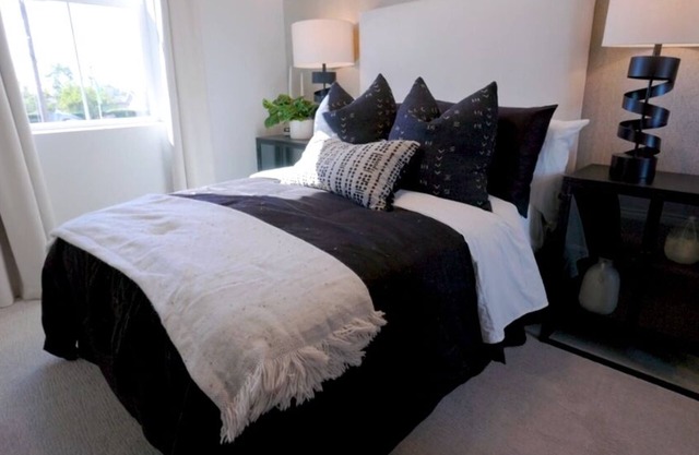 Freeway Close, center of LA, near colleges, Ports, amusement parks, all of SoCal