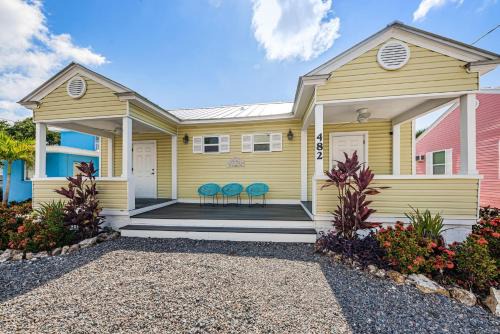 Frenchy's Cottage 482